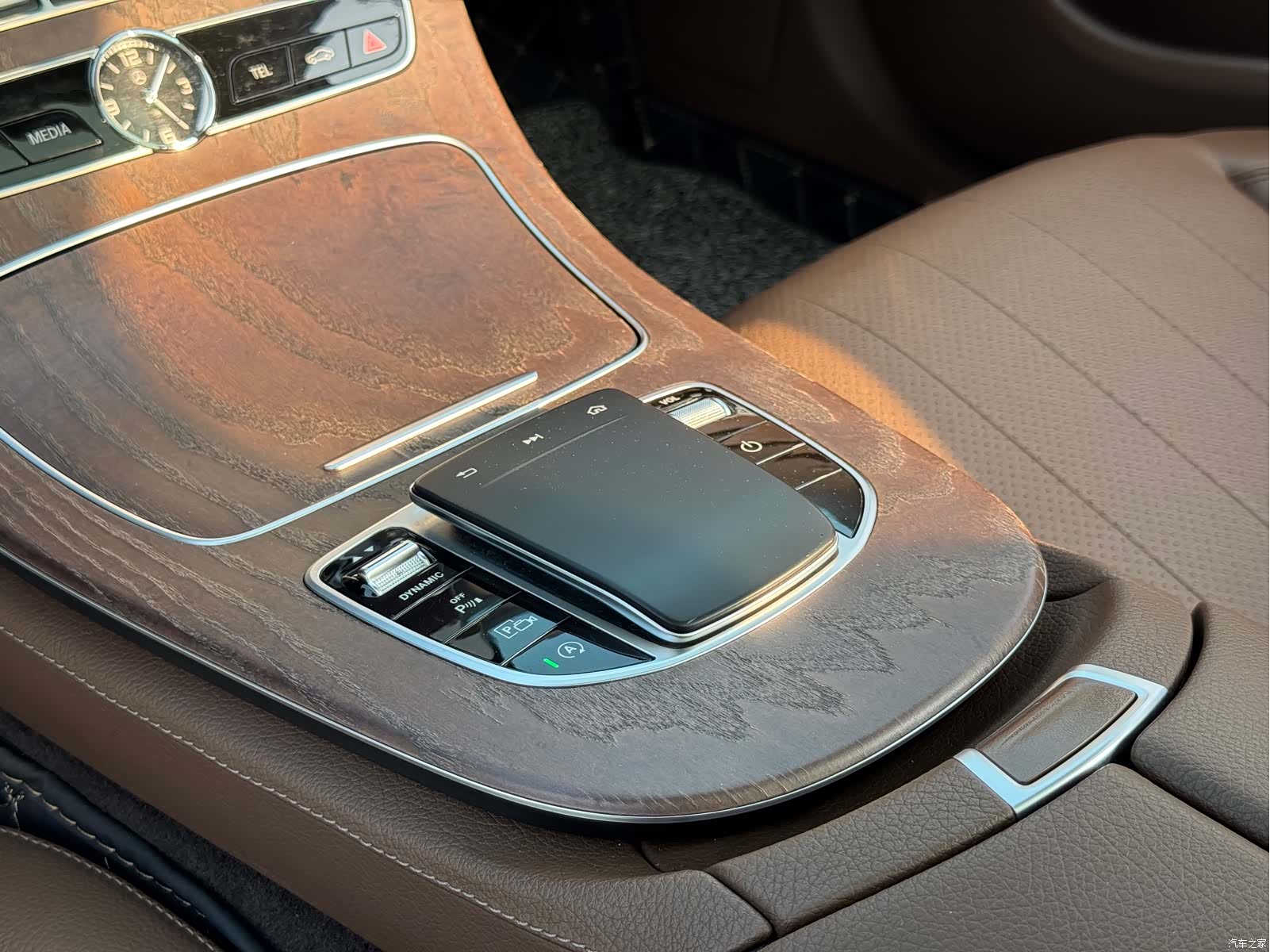 Mercedes-Benz E-Class, 2019 14
