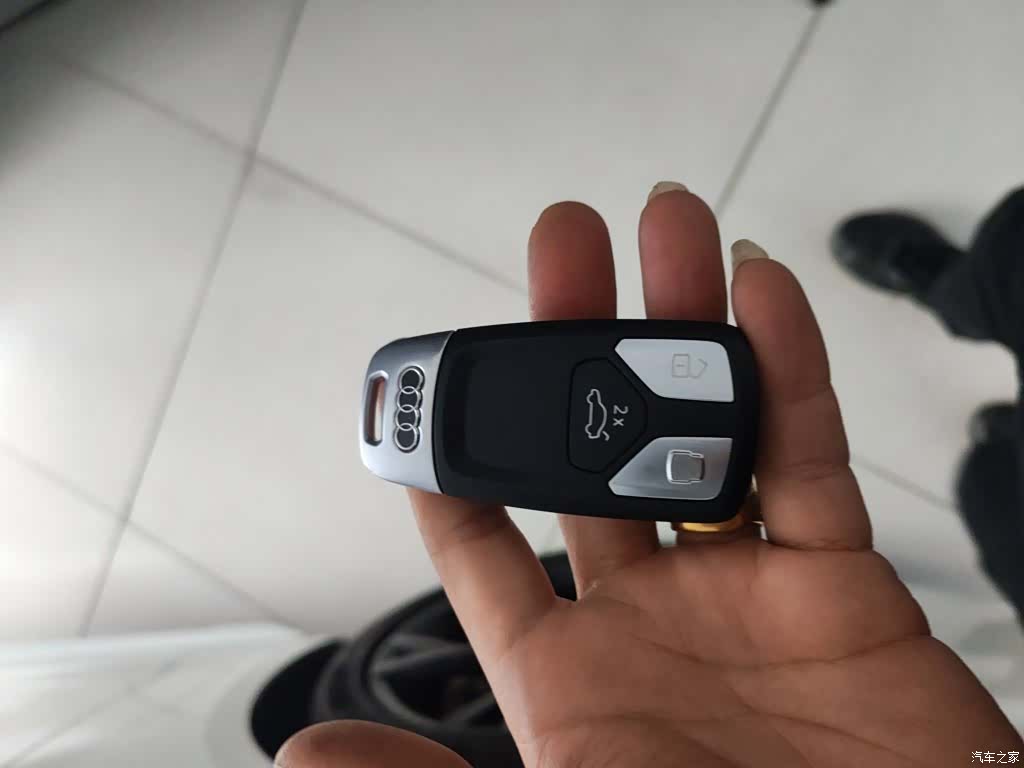 Audi A4L, 2020 17