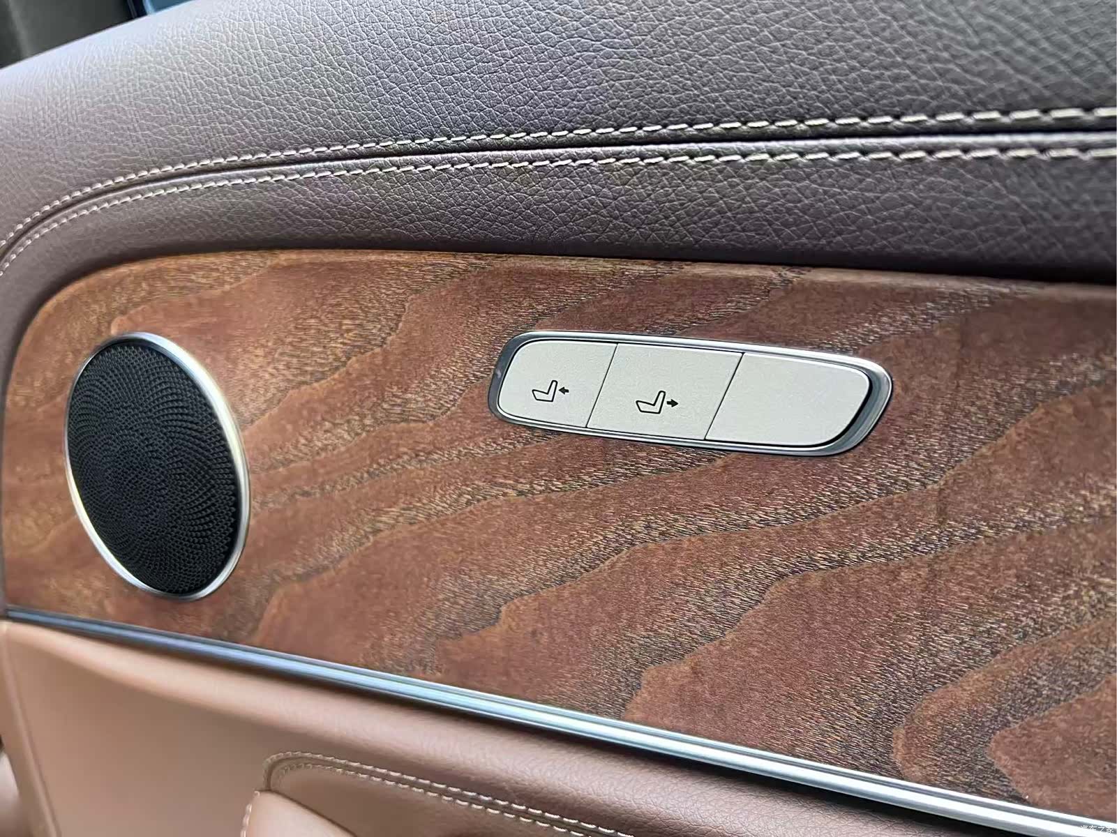 Mercedes-Benz E-Class, 2019 6