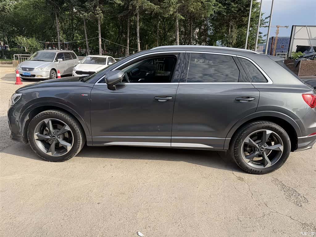 Audi Q3, 2023 8