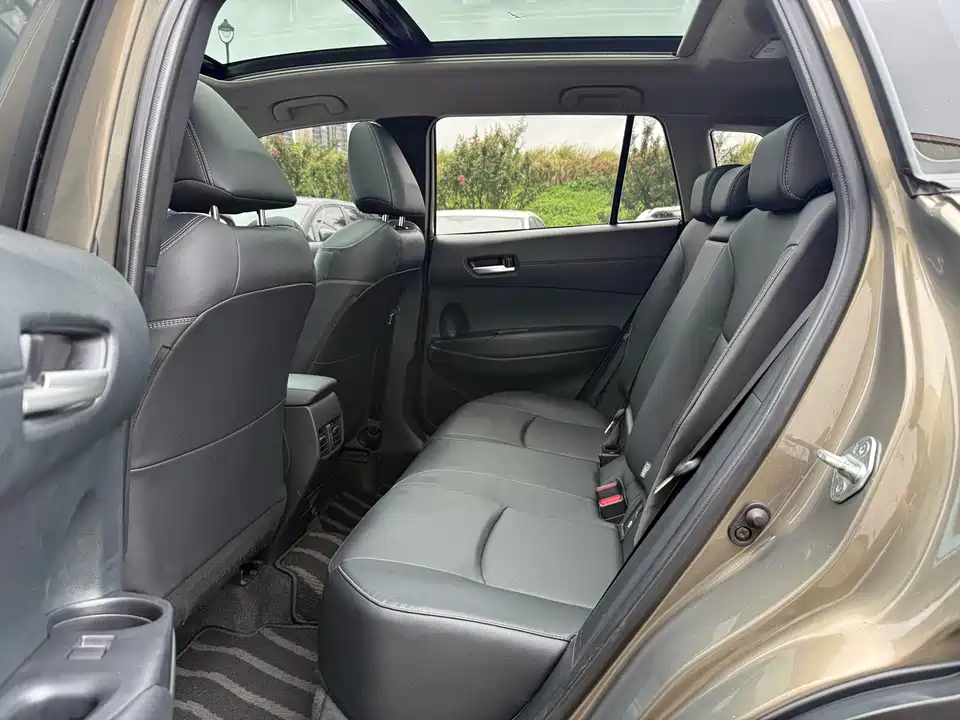 Toyota Corolla Sharp amplifier
