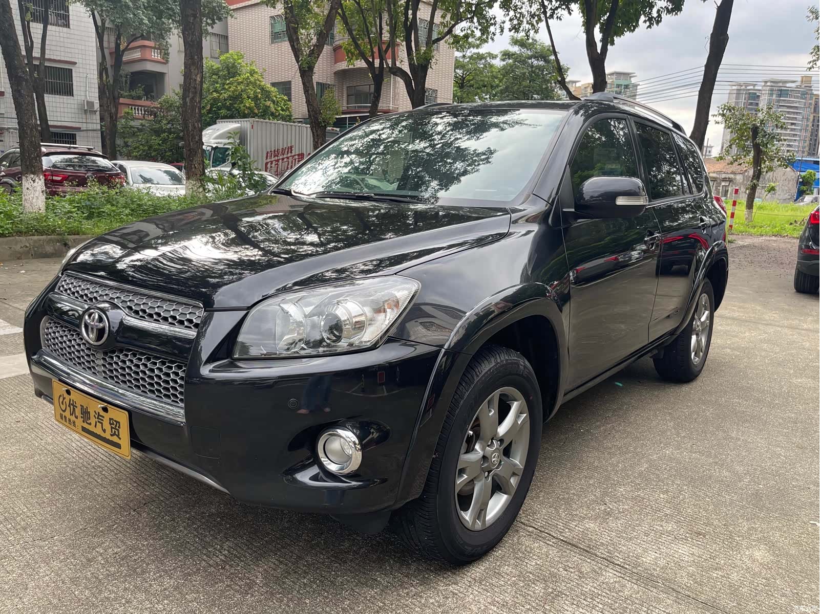 Toyota RAV4, 2013 1