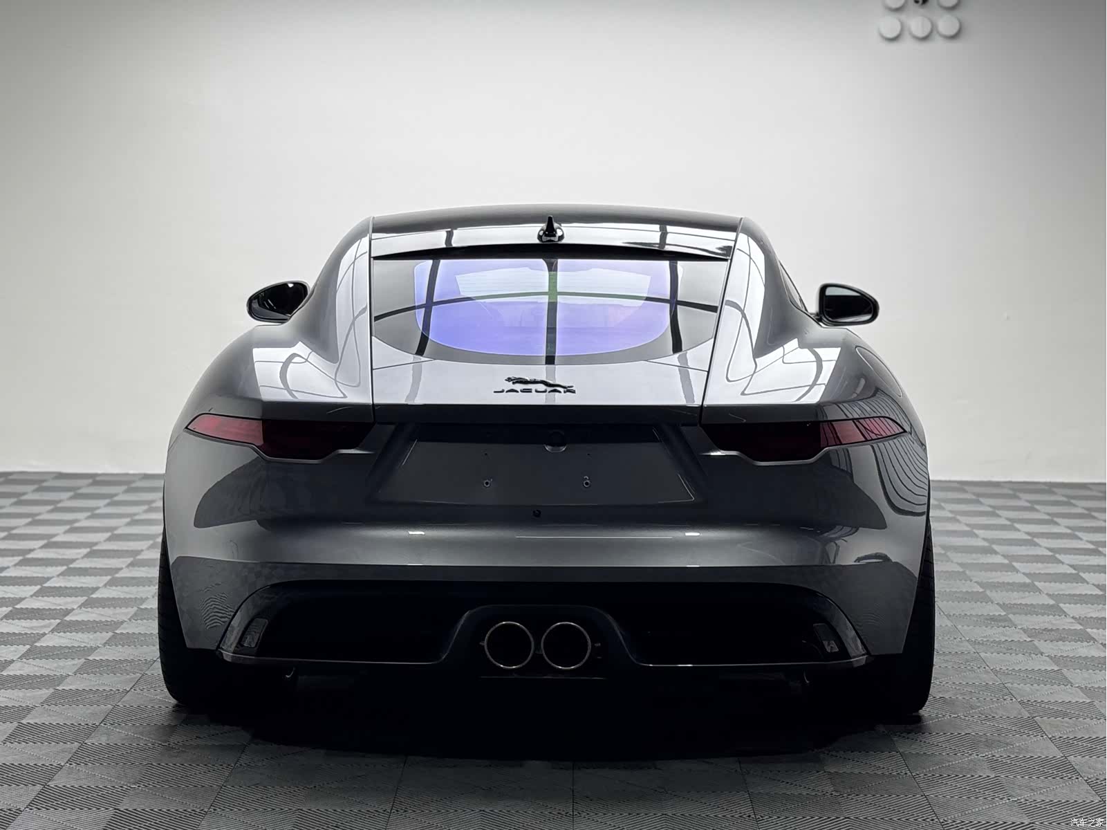 Jaguar F-TYPE, 2024 6