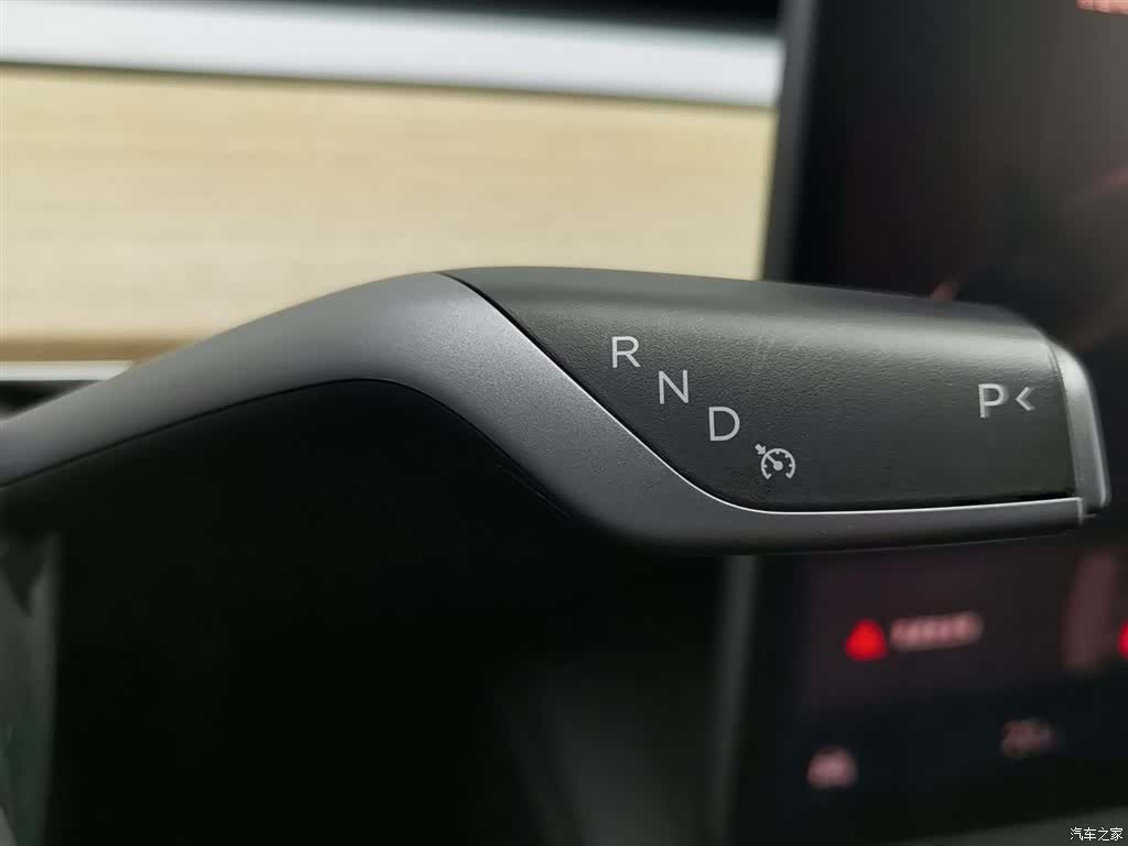 Tesla Model 3, 2023 13