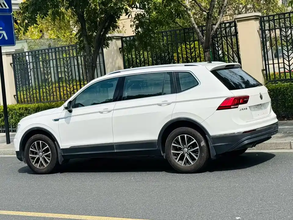 Volkswagen Tiguan L