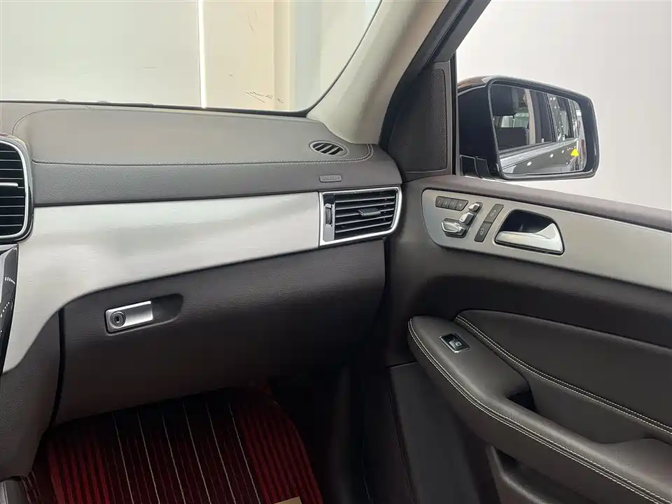 Mercedes-Benz GLS Mercedes-Benz GLS