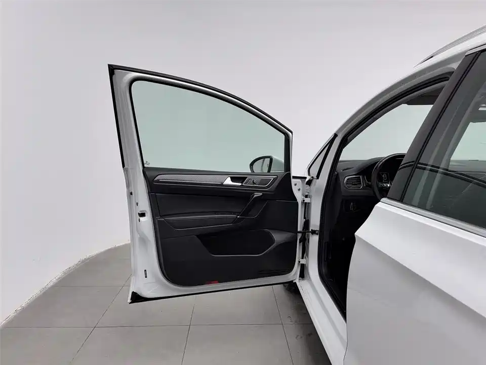 Volkswagen Golf*Jiayu