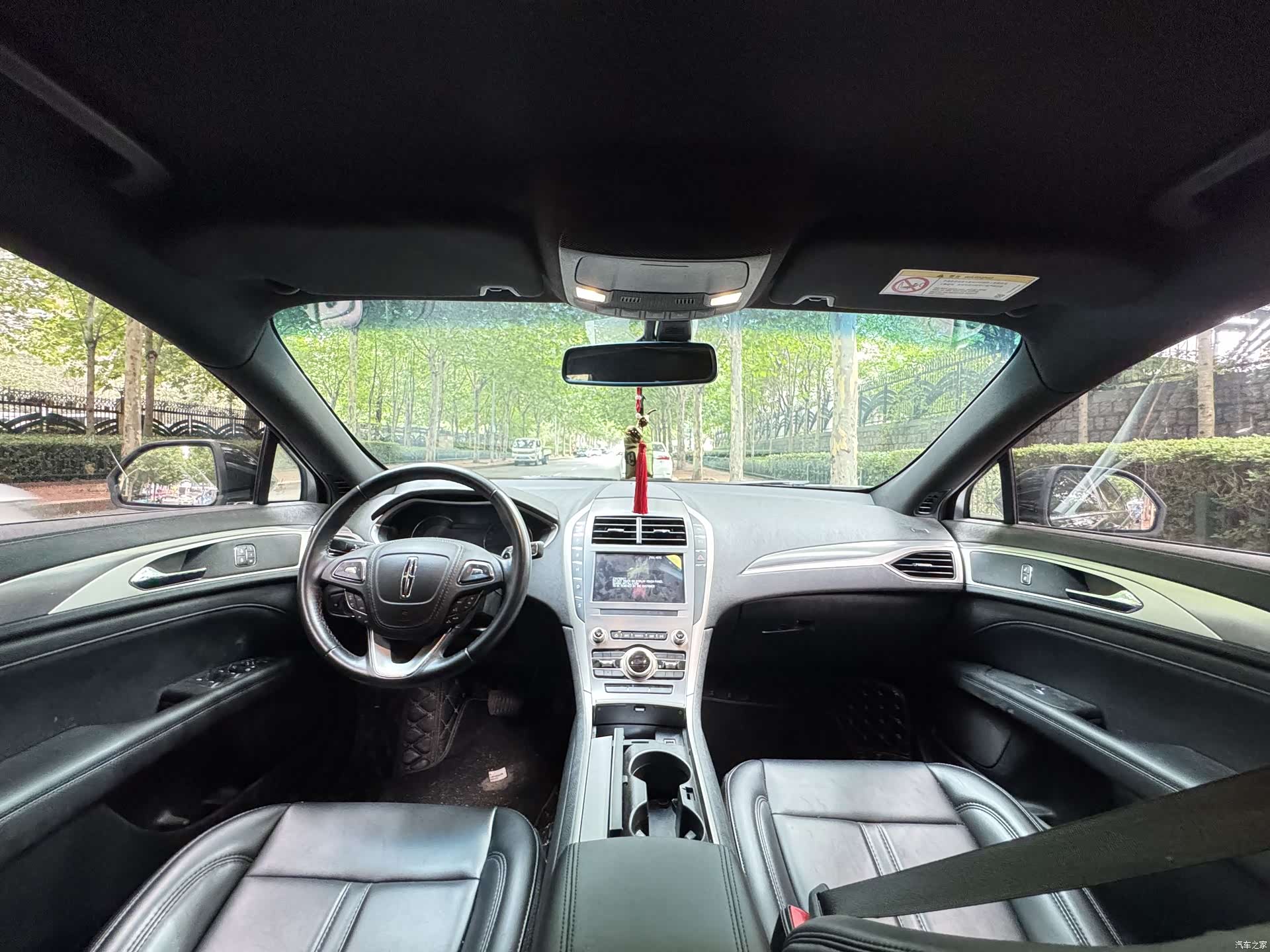 Lincoln MKZ, 2020 все фото