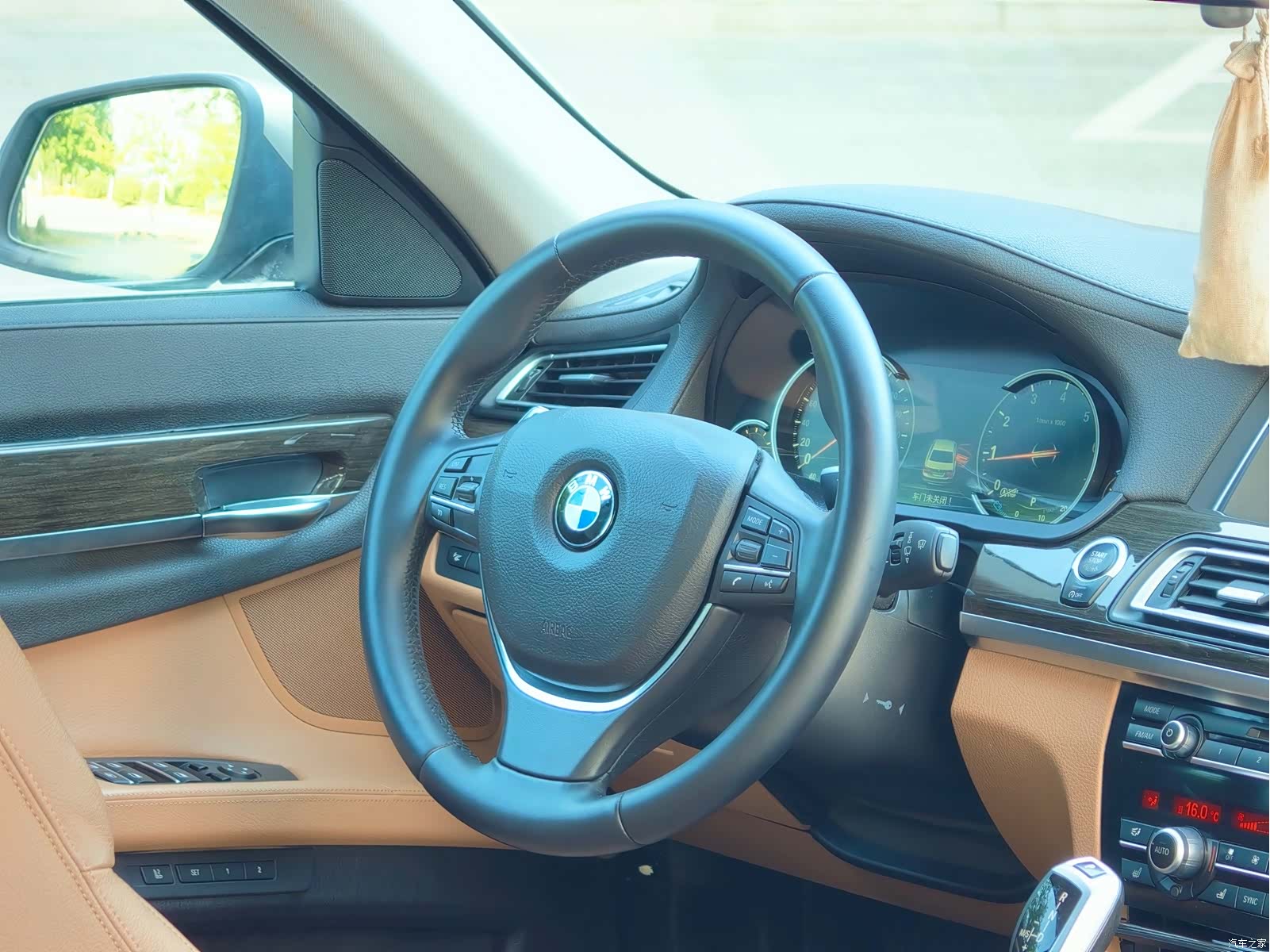 BMW 7 Series, 2014 13