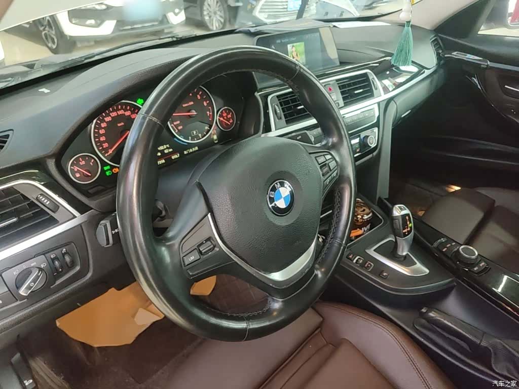 BMW 3 Series, 2018 11