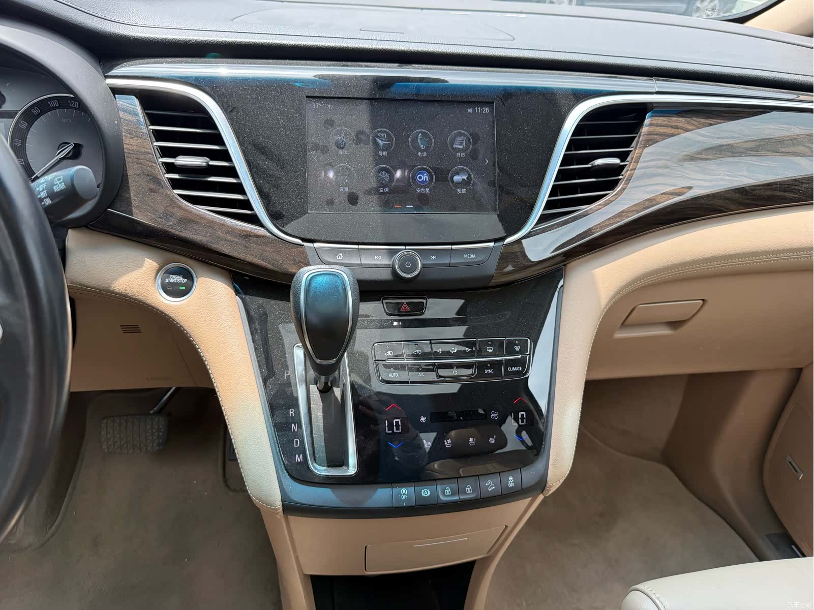 Buick GL8, 2017 все фото