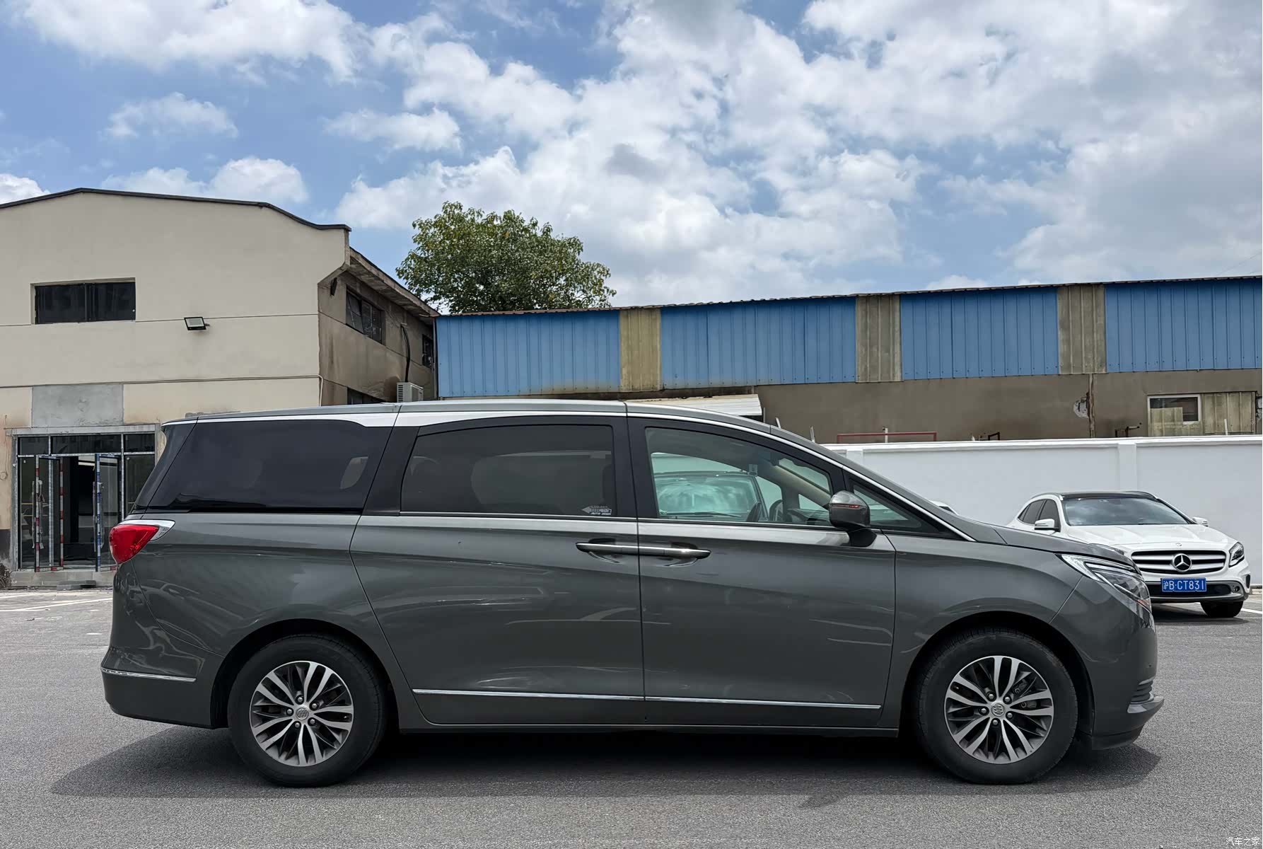 Buick GL8, 2017 15
