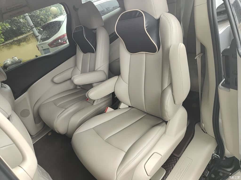 Buick GL8, 2017 17
