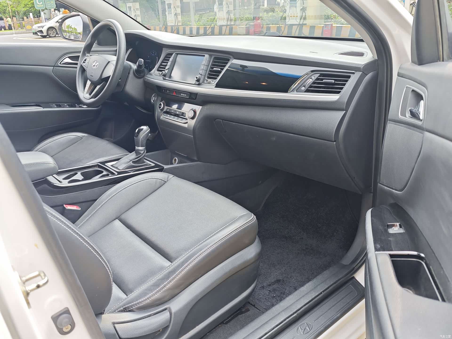 Hyundai GLS, 2017 8