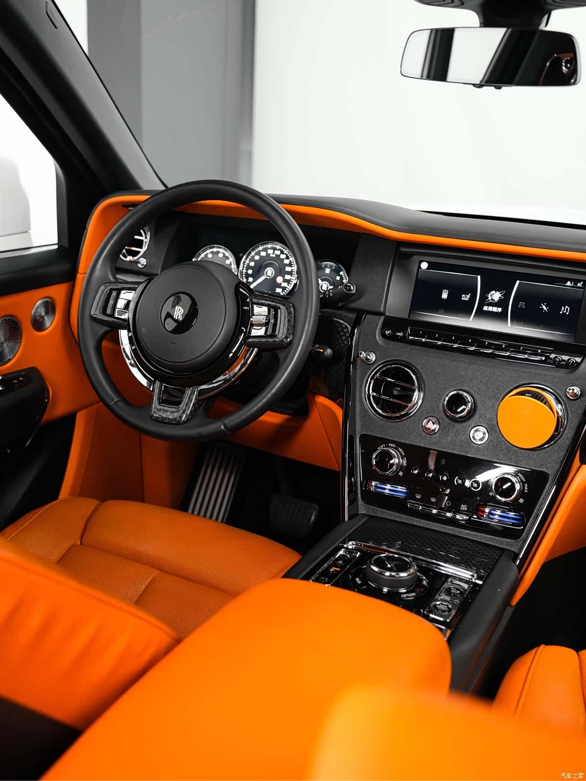 Rolls-Royce Cullinan, 2022 16