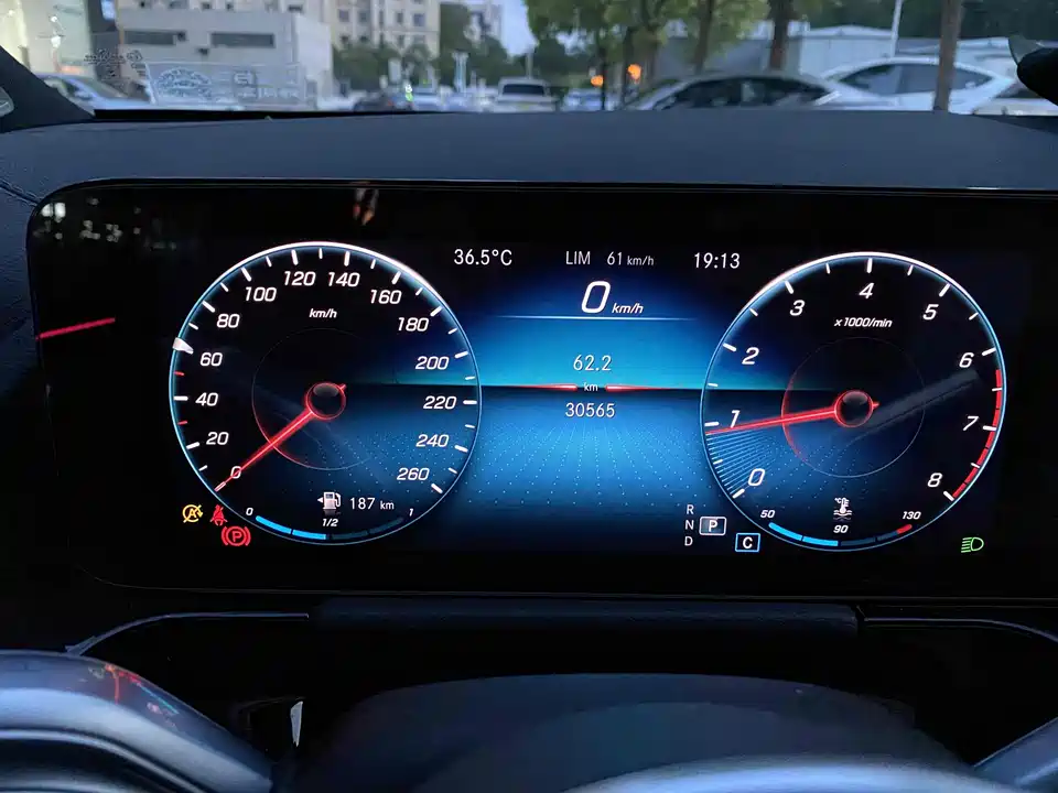 Mercedes-Benz GLA Mercedes-Benz GLA
