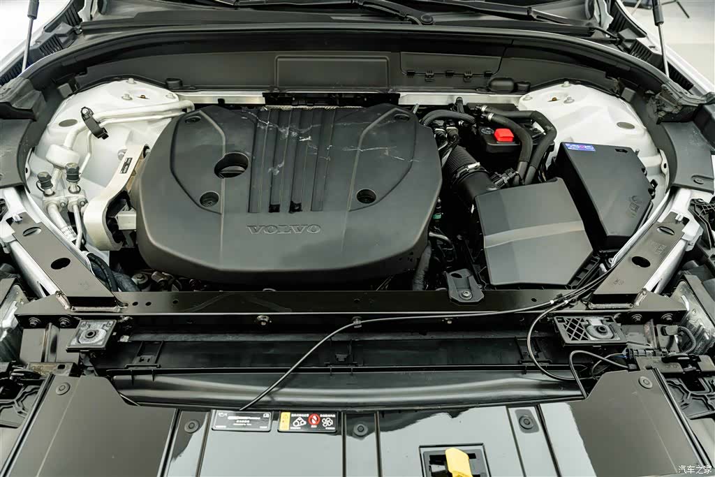 Volvo XC60, 2023 24