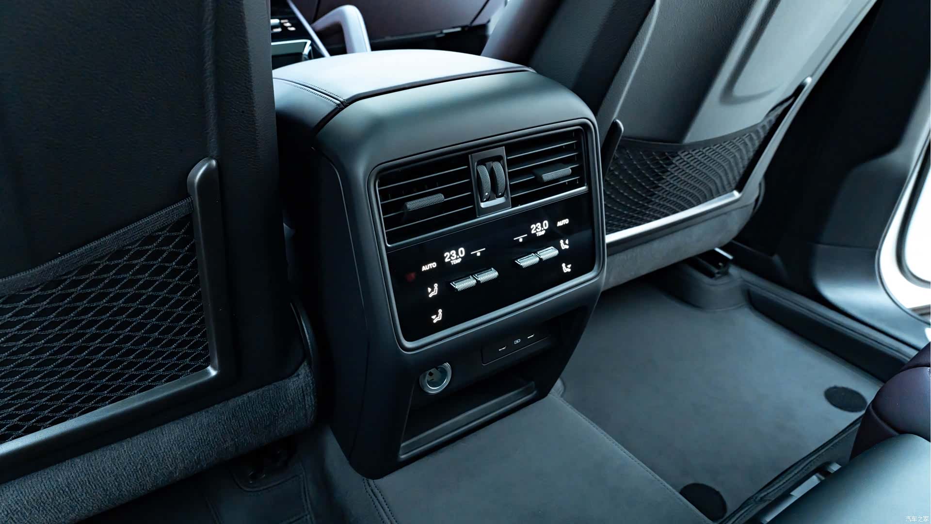 Porsche Cayenne, 2025 13