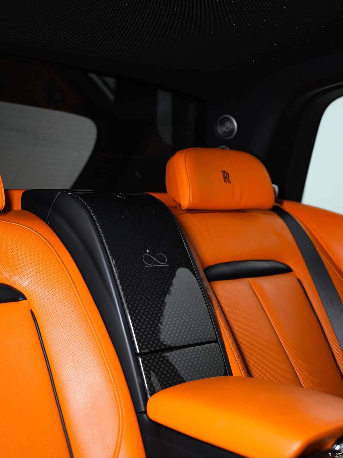 Rolls-Royce Cullinan, 2022 14