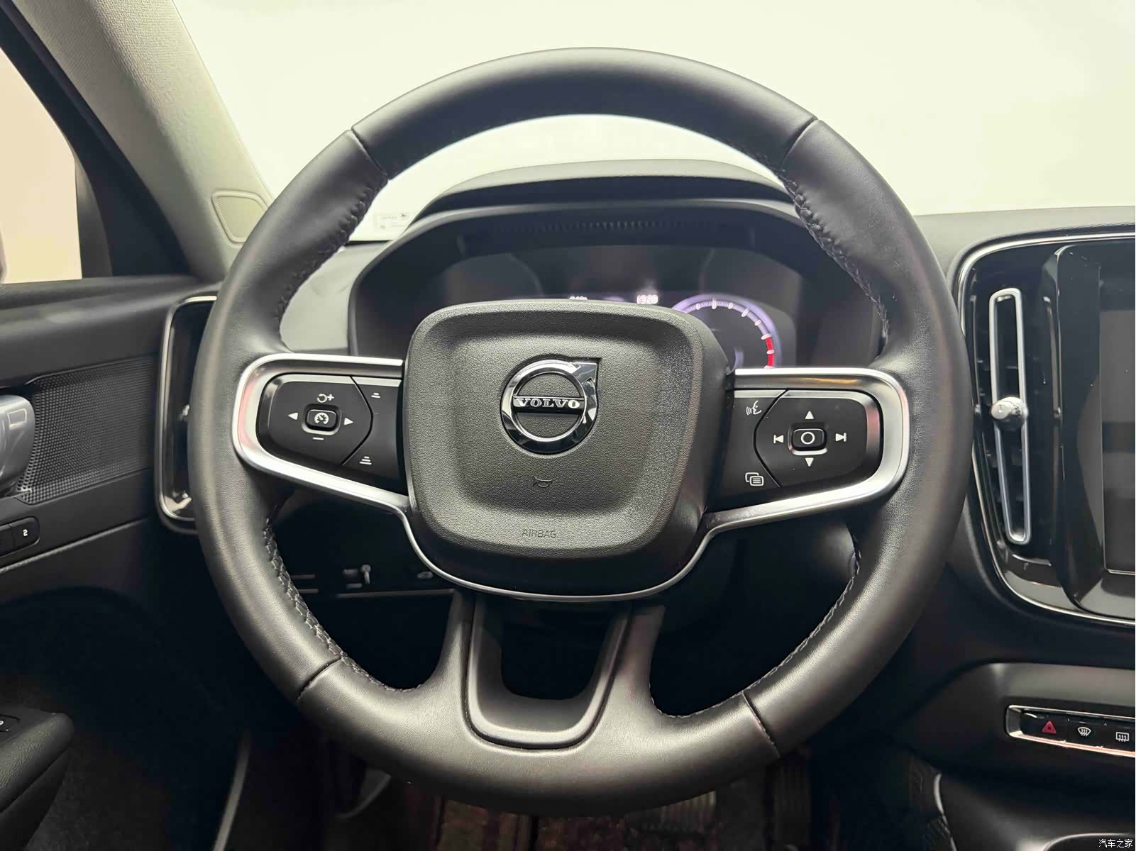Volvo XC40, 2021 11