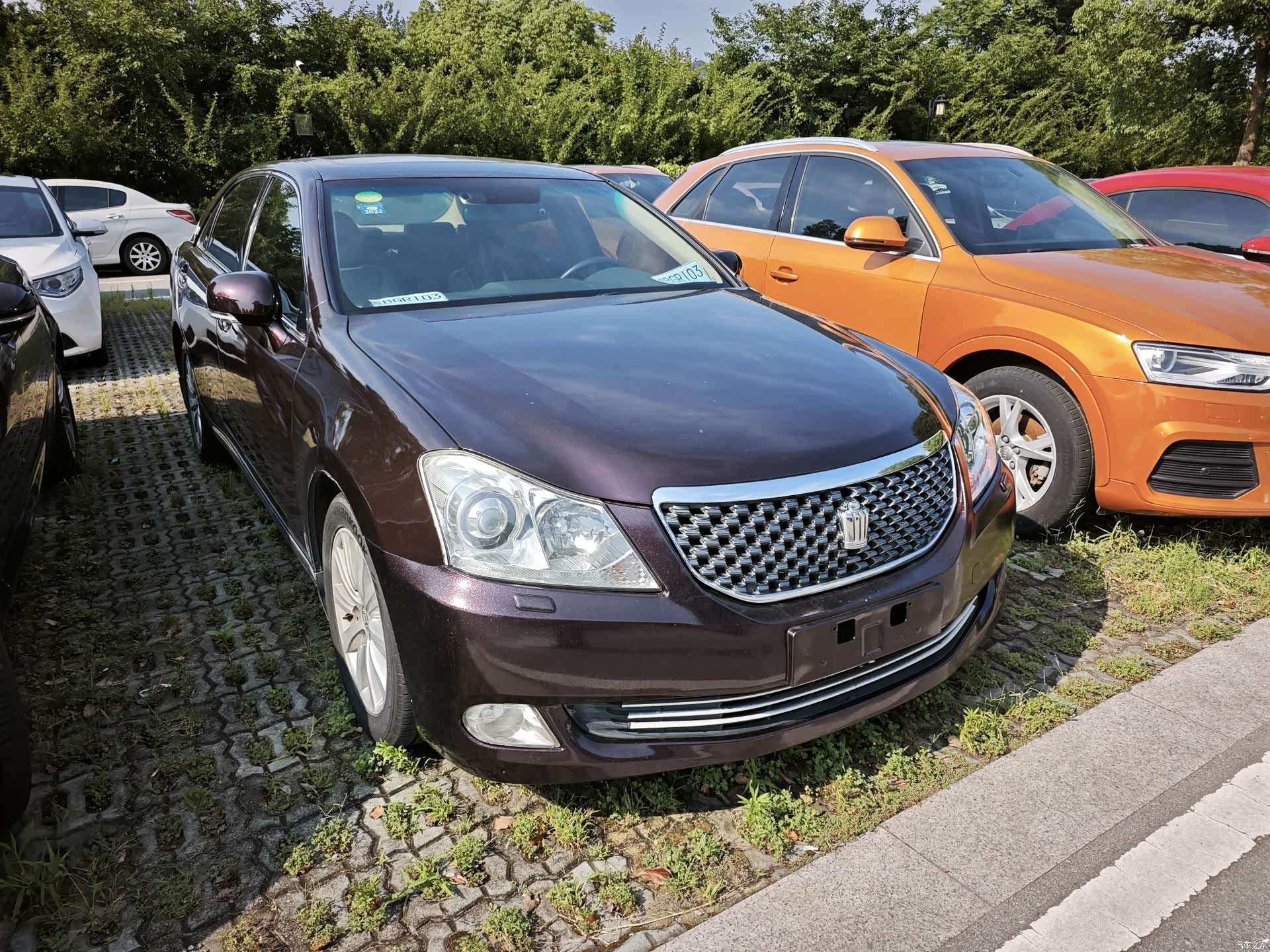 Toyota Crown, 2011 3