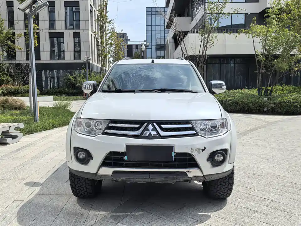 Mitsubishi Pajero Jinchang