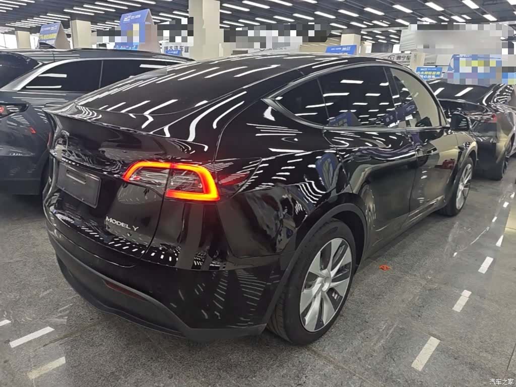 Tesla Model Y, 2022 7