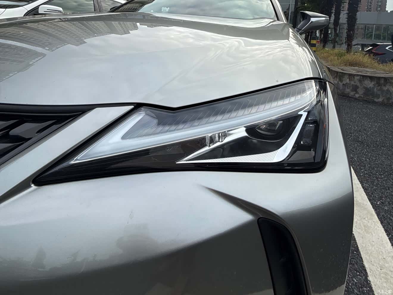 Lexus UX, 2022 все фото