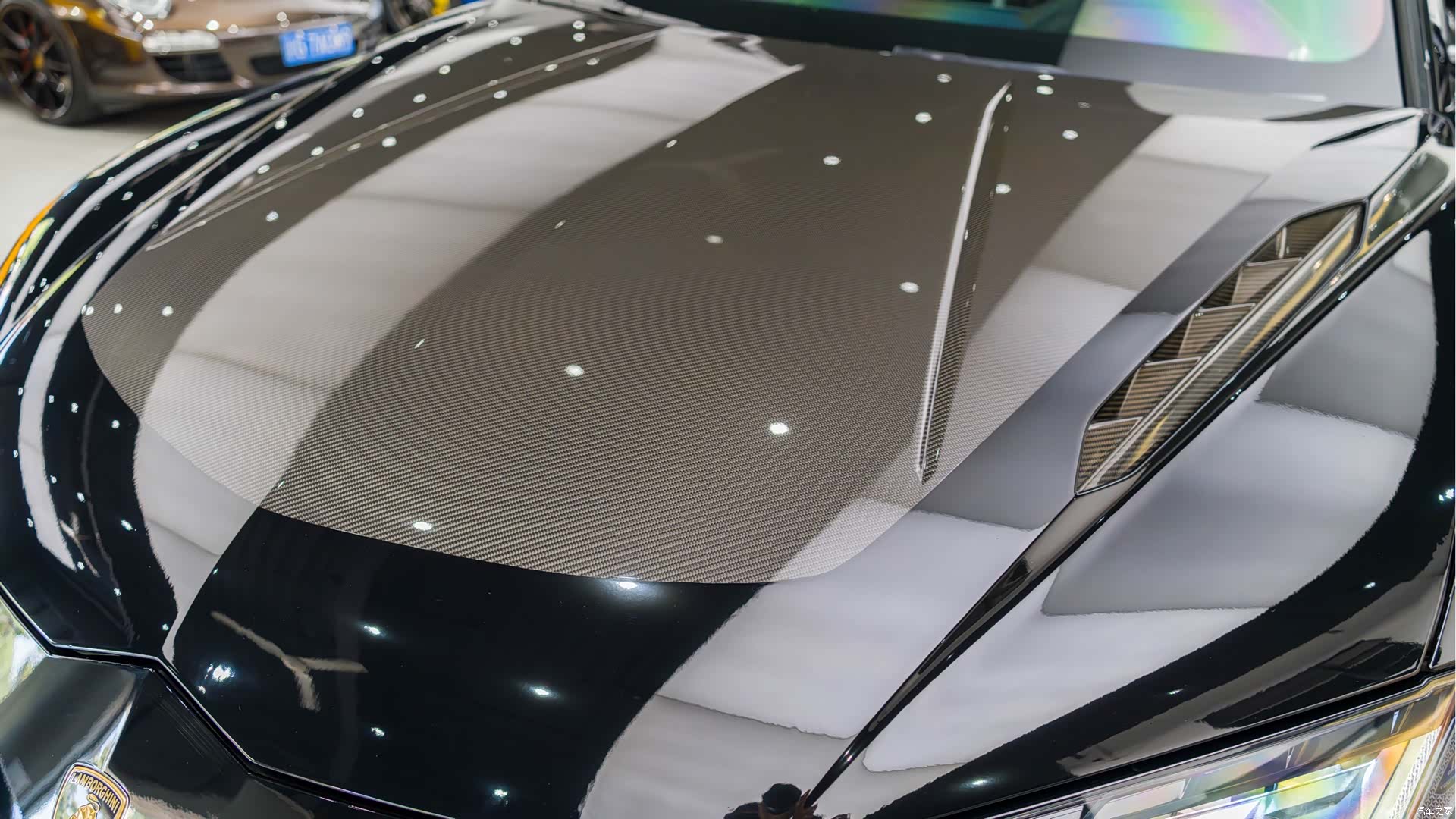 Lamborghini Urus, 2023 29