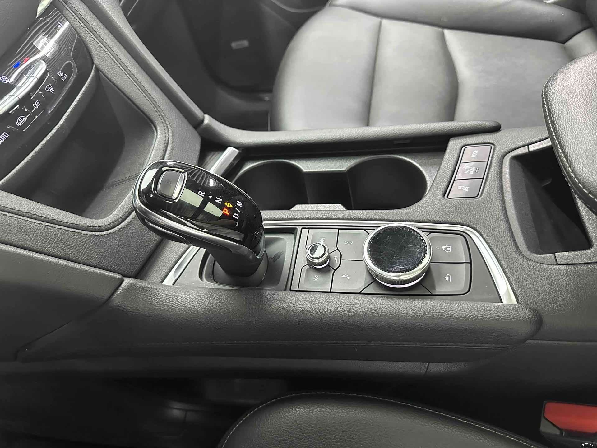 Cadillac XT5, 2020 13