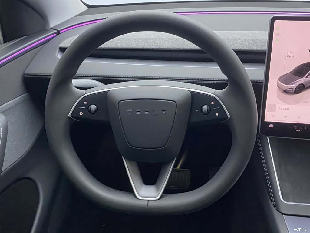 Tesla Model Y, 2025 14