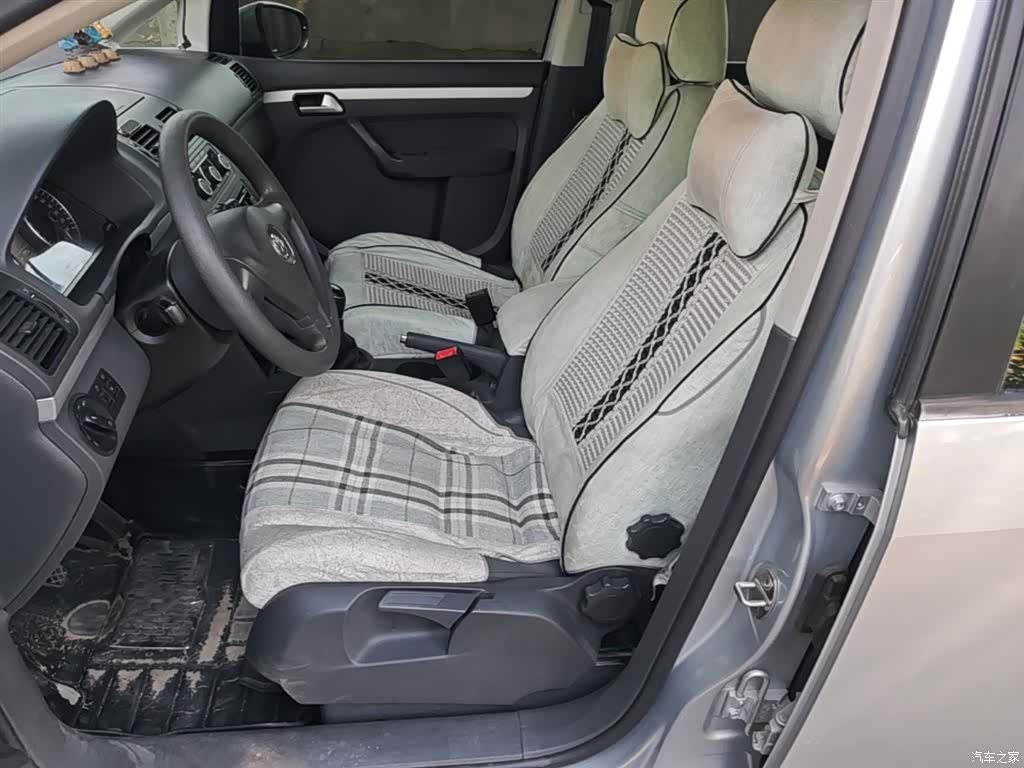 Volkswagen 5, 2014 15