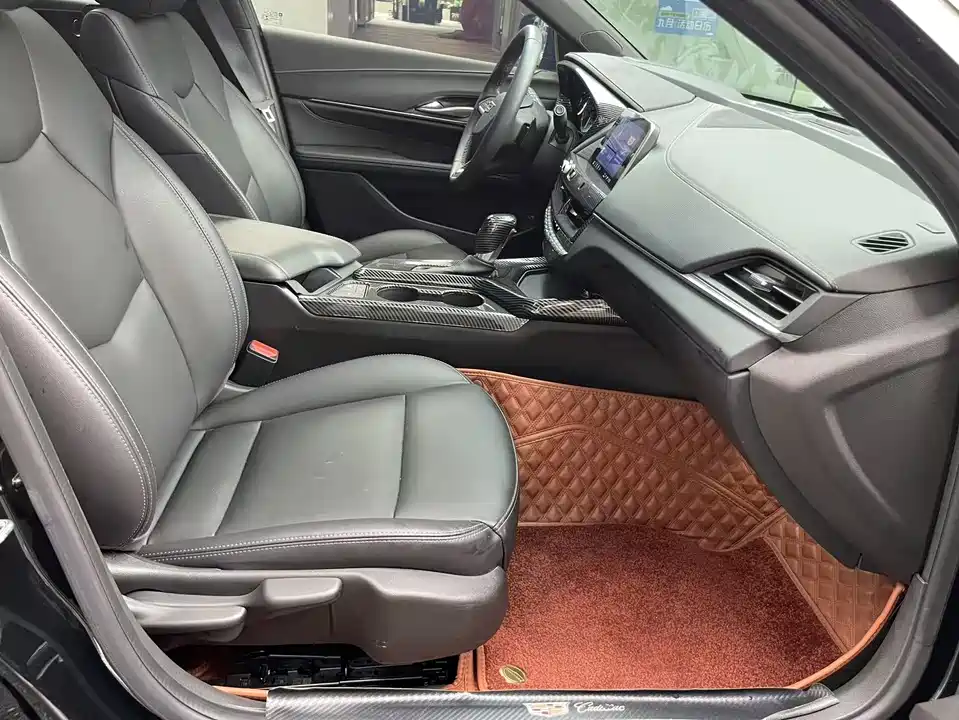 Cadillac CT4