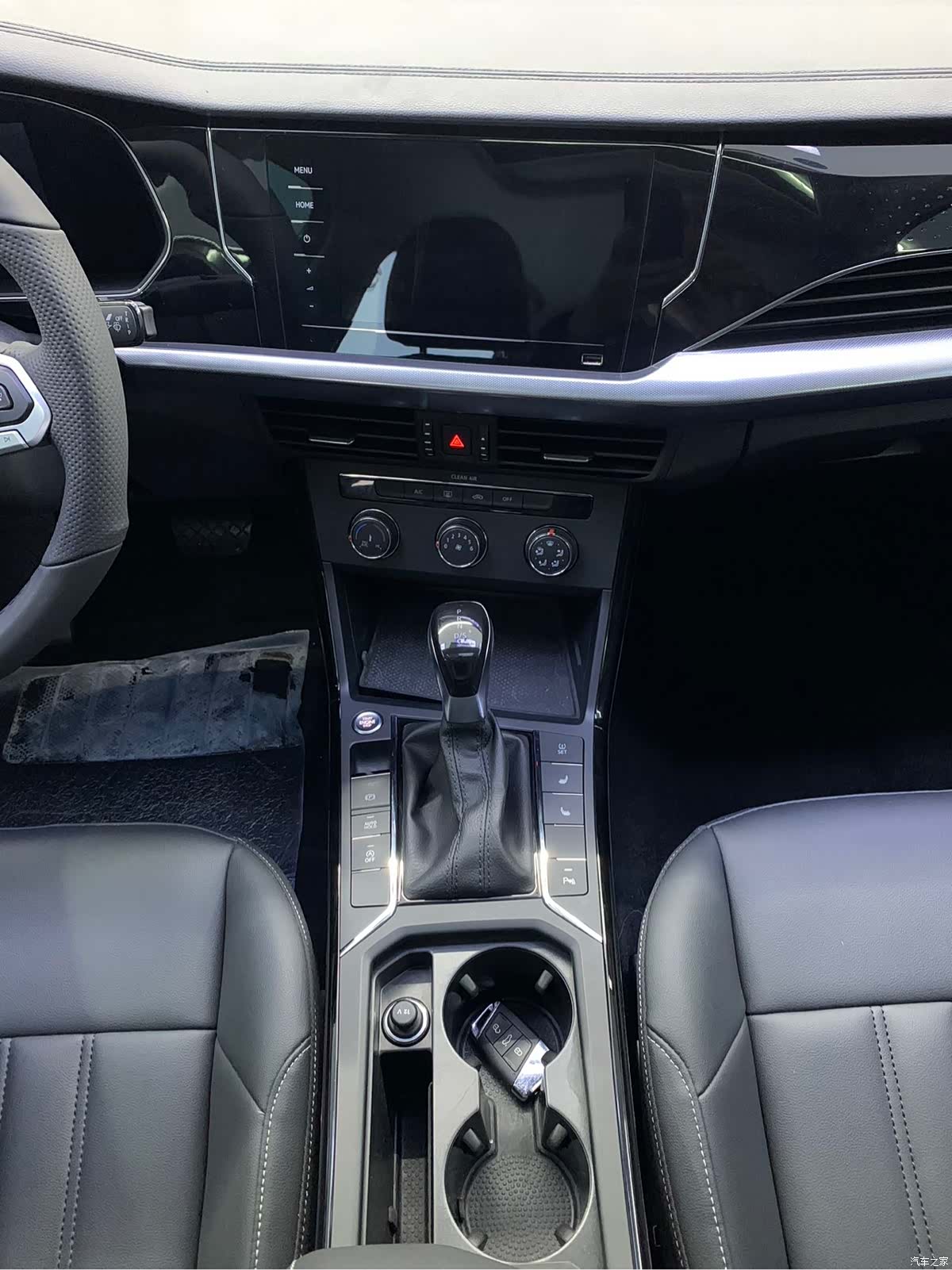 Volkswagen Passat, 2022 14
