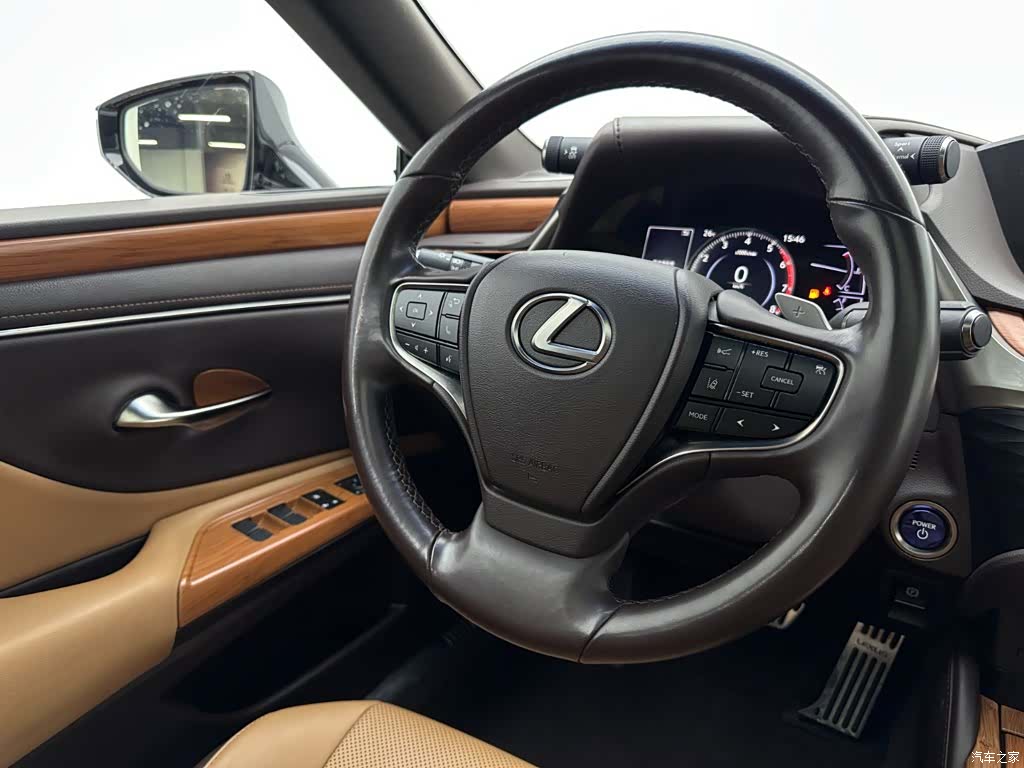 Lexus ES, 2020 10
