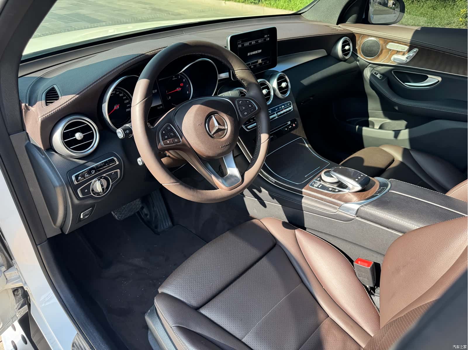 Mercedes-Benz GLC, 2016 8
