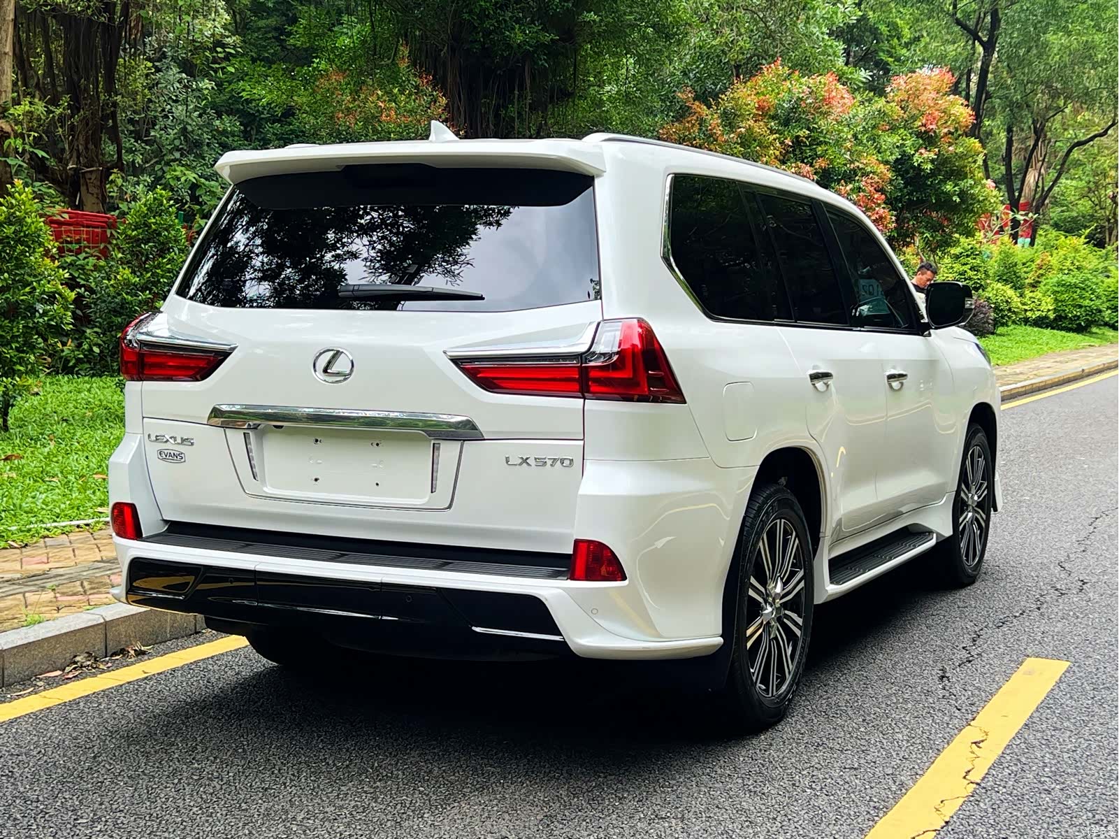 Lexus LX, 2019 19