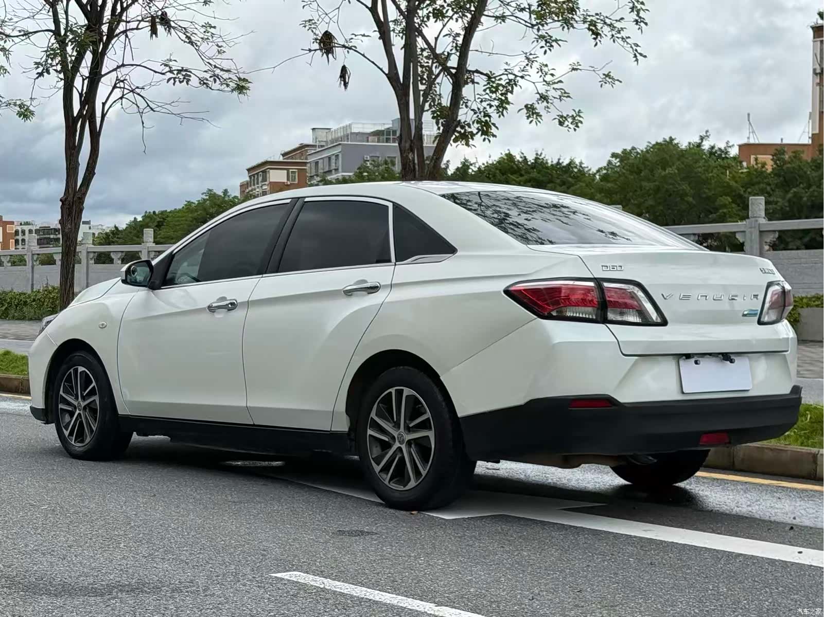 Nissan D60, 2018 11