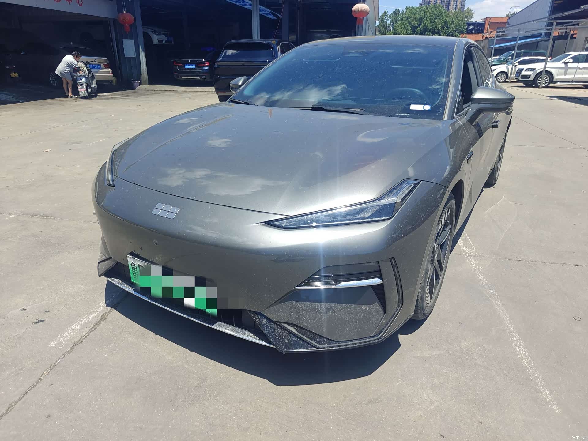 Geely E8, 2024 1