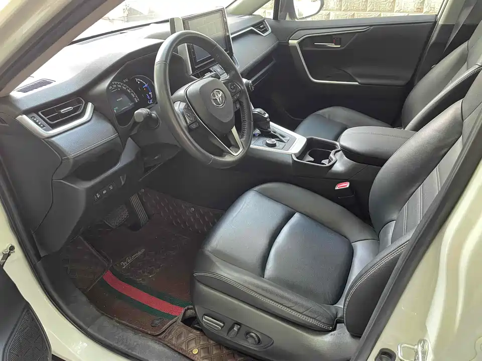 Toyota RAV4 Rongfang
