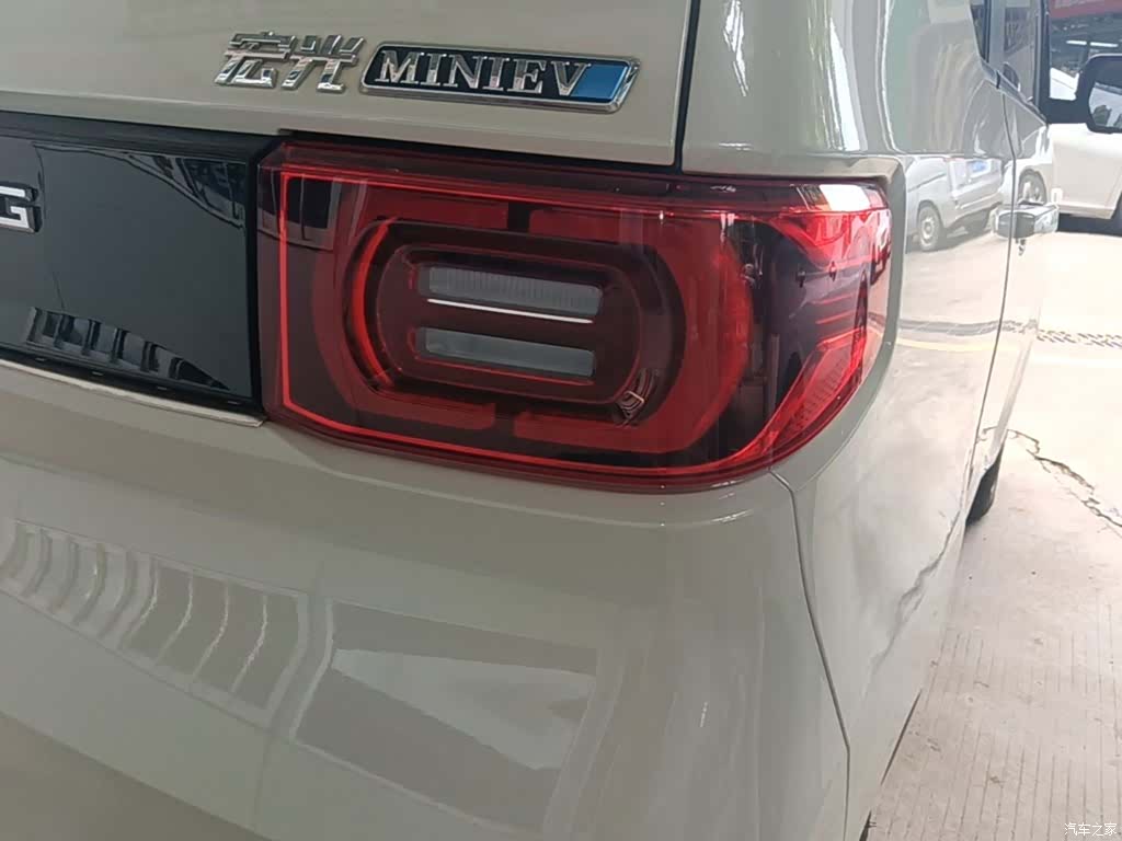 Wuling MINIEV, 2022 8