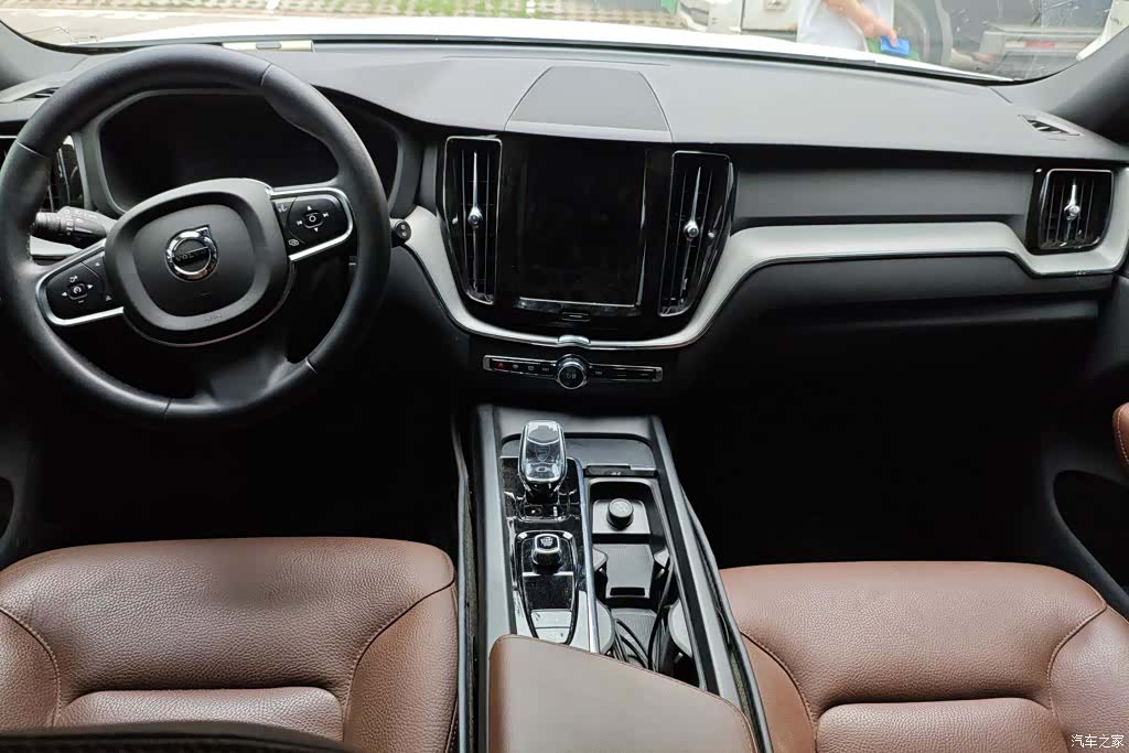 Volvo XC60, 2023 12