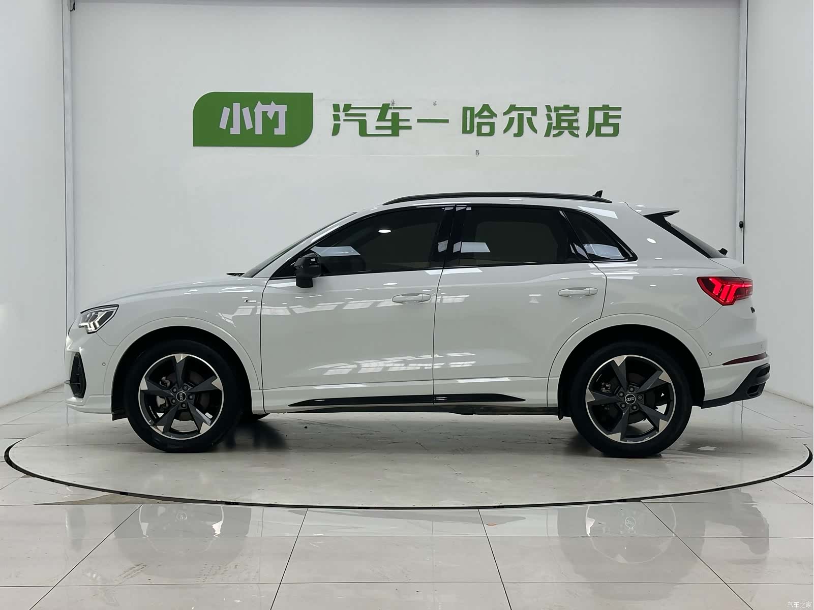 Audi Q3, 2022 все фото