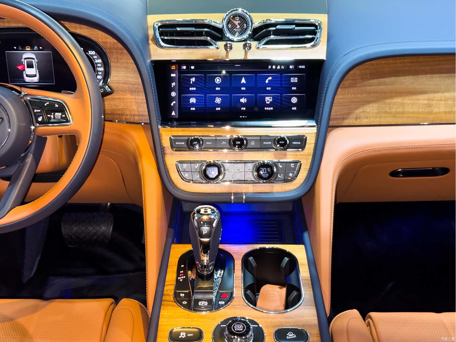 Bentley Bentayga, 2025 19