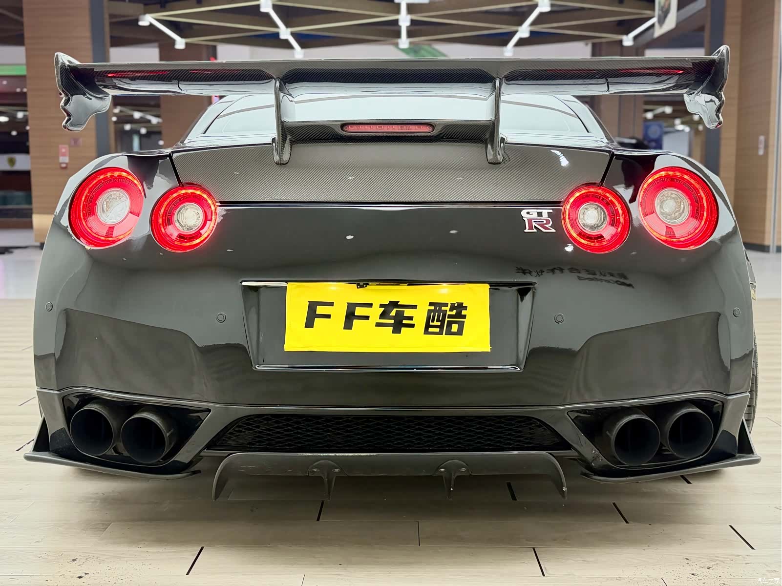 Nissan GT-R, 2010 12