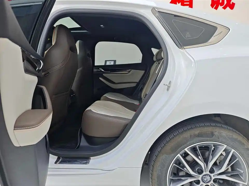 BYD Qin Yuan BYD Qin Yuan