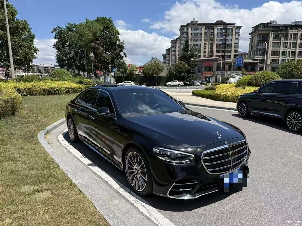 Mercedes-Benz S-Class, 2021 1