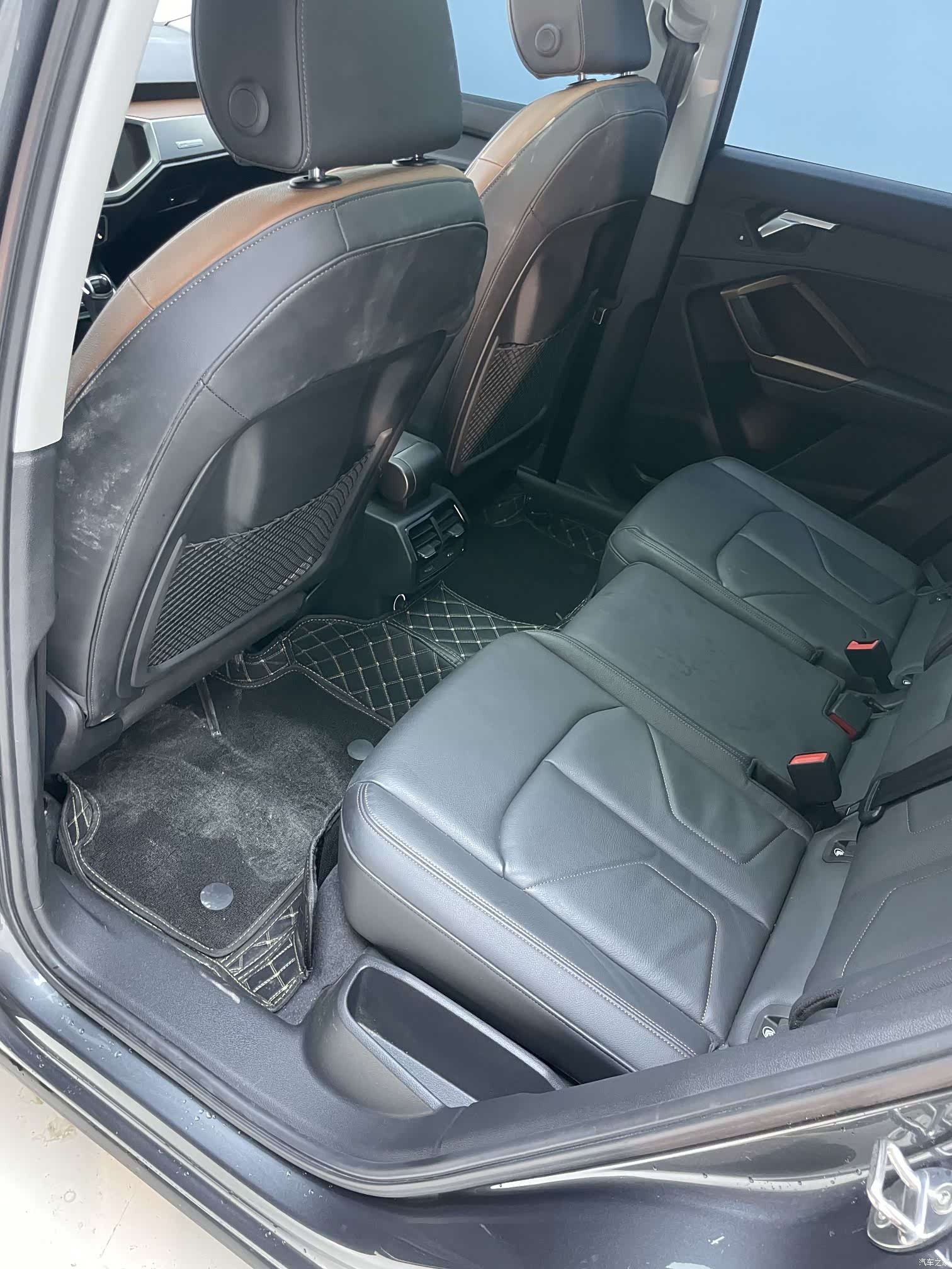 Audi Q3, 2022 12
