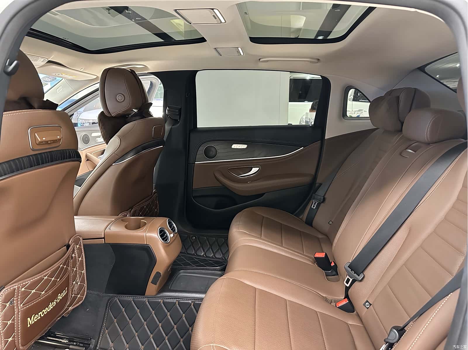 Mercedes-Benz E-Class, 2019 14