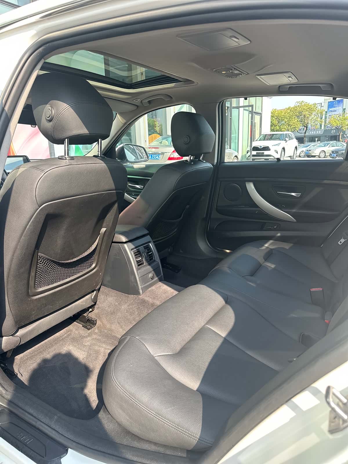 BMW 3 Series, 2016 все фото